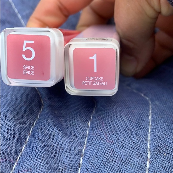 2 Oh Sugar! Covergirl Spice & Cupcake Lipstick - Picture 3 of 5